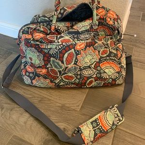 Vera Bradley weekender bag. Nomadic floral